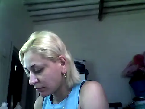 Snapshot of ariana_crazzy chatting on 02-24-25, 04:26 ariana crazzy online show from 02-24-25, 04:26
