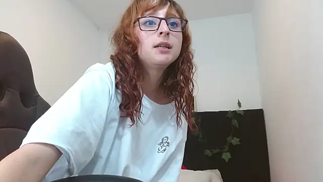 Snapshot of CelesteAyase chatting on 02-04-25, 12:19 CelesteAyase online show from 02-04-25, 12:19