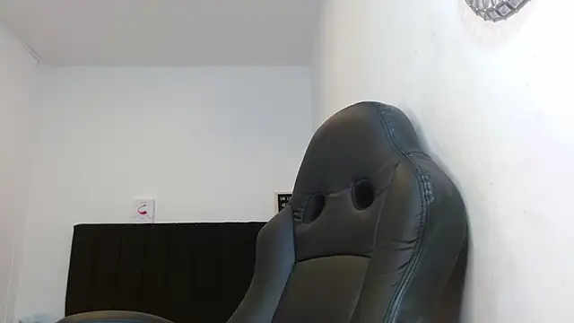 Snapshot of CelesteAyase chatting on 03-07-25, 03:08 CelesteAyase online show from 03-07-25, 03:08