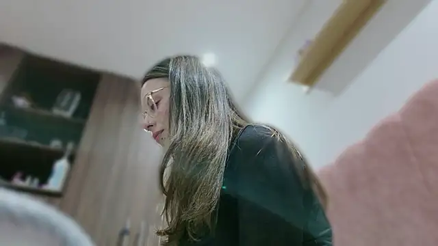 Emmy petit online show from 10-16-25, 02:12