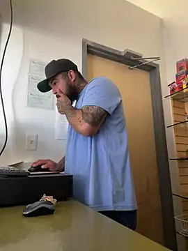 Snapshot of jr91esl chatting on 02-01-25, 09:08 jr91esl online show from 02-01-25, 09:08