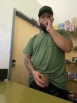 Snapshot of jr91esl chatting on 02-28-25, 07:37 jr91esl online show from 02-28-25, 07:37