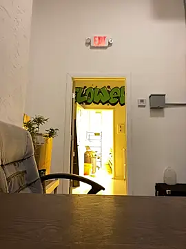 Snapshot of jr91esl chatting on 03-04-25, 07:08 jr91esl online show from 03-04-25, 07:08