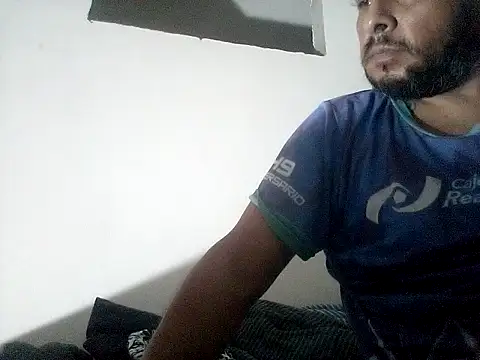 Snapshot of deditos chatting on 06-21-26, 04:48 deditos online show from 06-21-26, 04:48