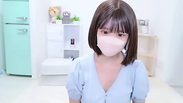 Snapshot of aki_zzz chatting on 10-05-25, 03:38 aki zzz online show from 10-05-25, 03:38