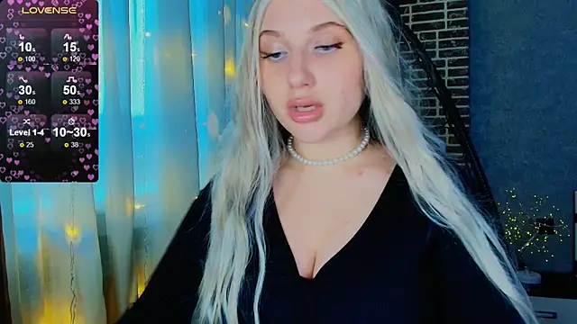 Evacadooo online show from 11-12-25, 05:08