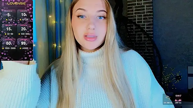 Evacadooo online show from 11-21-25, 02:32