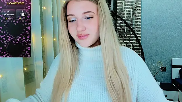 Evacadooo online show from 11-29-25, 01:30