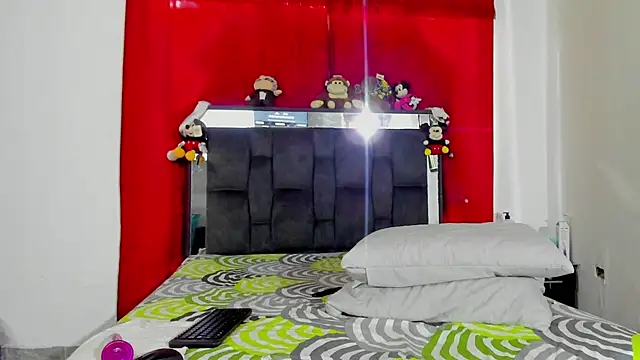 Snapshot of chloe_vasquez710 chatting on 01-11-25, 01:32 chloe vasquez710 online show from 01-11-25, 01:32