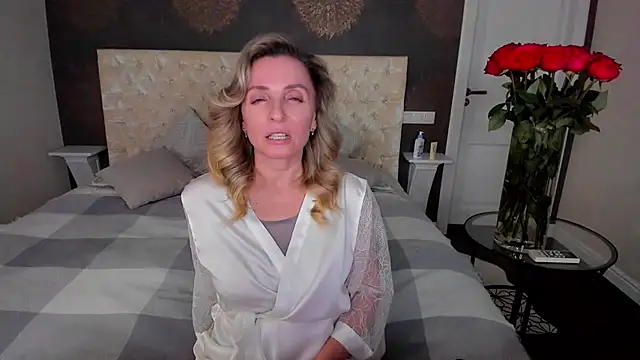 Snapshot of AllisonWilliams chatting on 09-14-25, 05:01 AllisonWilliams online show from 09-14-25, 05:01