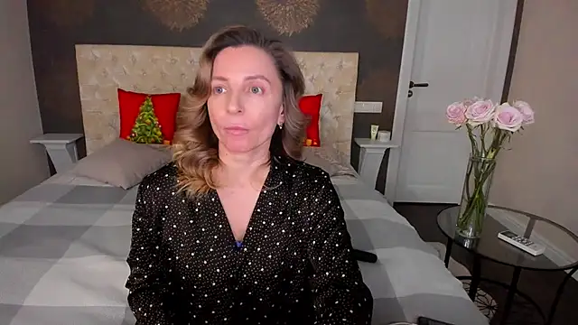 Snapshot of AllisonWilliams chatting on 12-14-25, 04:12 AllisonWilliams online show from 12-14-25, 04:12