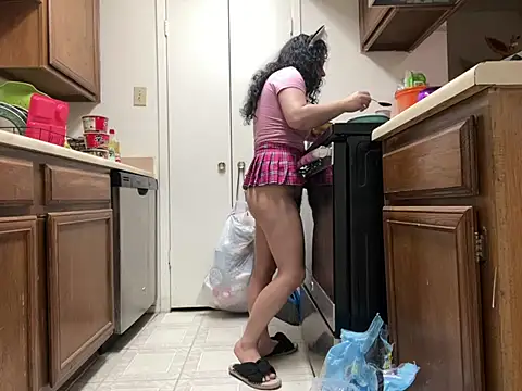 Snapshot of Tinytink chatting on 02-03-25, 06:49 Tinytink online show from 02-03-25, 06:49