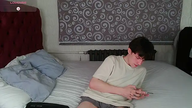 iwillfall online show from 04-08-26, 08:20