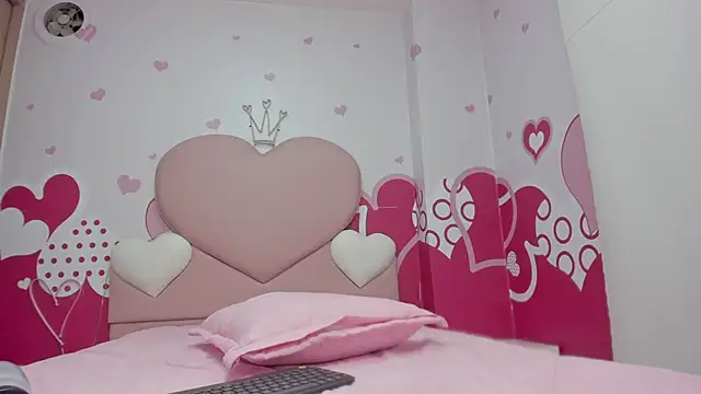 Snapshot of AngelStonne_ chatting on 02-21-25, 01:22 AngelStonne online show from 02-21-25, 01:22