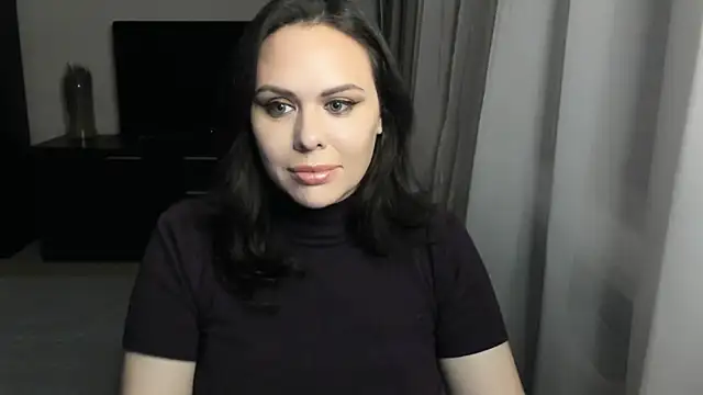 MollyCheiz online show from 11-14-25, 03:22