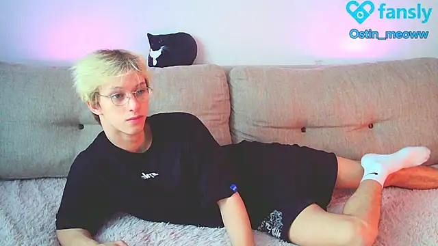 Ostin meow online show from 01-26-25, 06:59