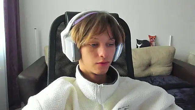 Ostin meow online show from 09-29-25, 05:23