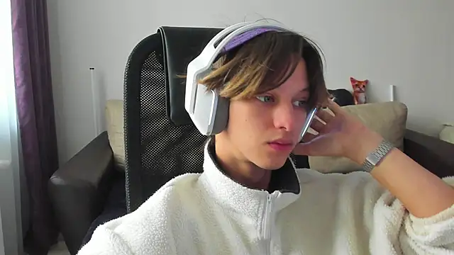 Ostin meow online show from 10-02-25, 05:47