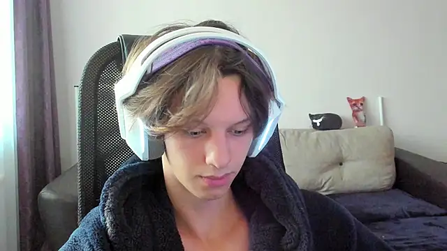 Ostin meow online show from 10-25-25, 10:45