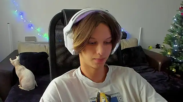 Ostin meow online show from 12-05-25, 05:49