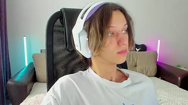 Ostin meow online show from 02-01-26, 07:40