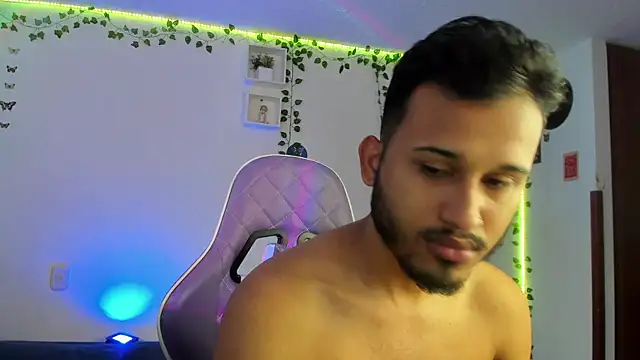 Raf brunette online show from 12-28-24, 02:21