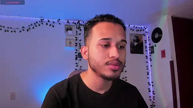 Raf brunette online show from 02-25-25, 12:03