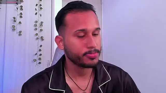 Raf brunette online show from 12-19-25, 01:51