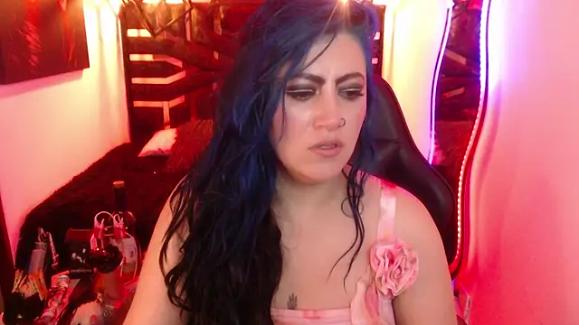 Snapshot of scarleth_blue chatting on 04-23-26, 03:19 scarleth blue online show from 04-23-26, 03:19