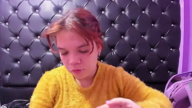 Snapshot of MelanyCarter18 chatting on 10-09-25, 01:20 MelanyCarter18 online show from 10-09-25, 01:20