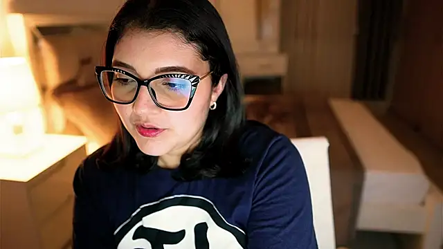 Camilaa bueno online show from 09-18-25, 11:07