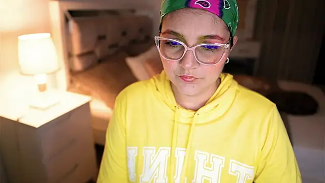 Camilaa bueno online show from 10-10-25, 12:20