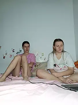 Snapshot of ella_grays chatting on 05-28-26, 05:10 ella grays online show from 05-28-26, 05:10