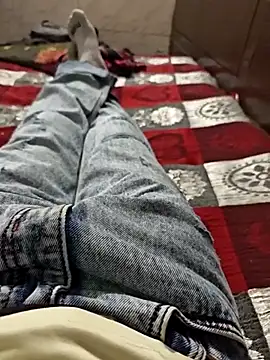 Snapshot of faaseel chatting on 11-26-25, 03:57 faaseel online show from 11-26-25, 03:57