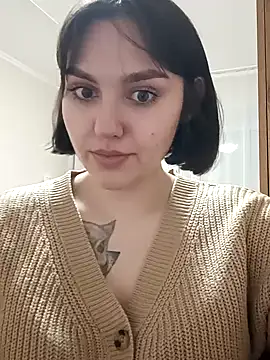 Snapshot of Hoot_owl_cb chatting on 01-15-25, 08:20 Hoot owl cb online show from 01-15-25, 08:20