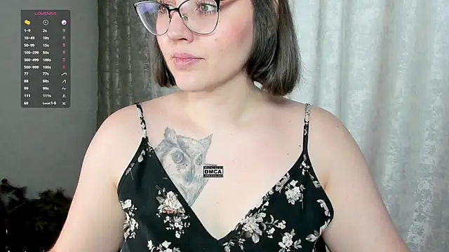 Snapshot of Hoot_owl_cb chatting on 02-17-25, 01:36 Hoot owl cb online show from 02-17-25, 01:36