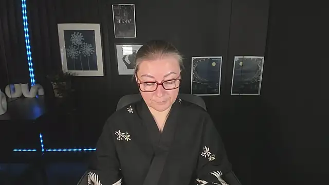 AlexandraKind online show from 09-25-25, 02:10