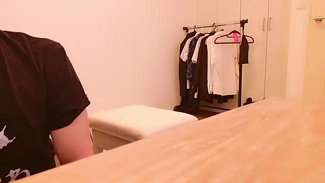 Snapshot of undo-busoku69 chatting on 09-21-25, 06:15 undo-busoku69 online show from 09-21-25, 06:15