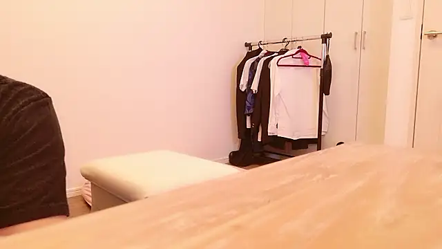 Snapshot of undo-busoku69 chatting on 09-24-25, 06:06 undo-busoku69 online show from 09-24-25, 06:06