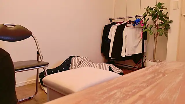 Snapshot of undo-busoku69 chatting on 11-23-25, 12:49 undo-busoku69 online show from 11-23-25, 12:49