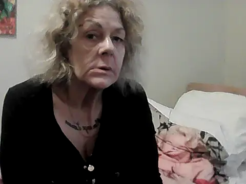 housewife shantie online show from 04-04-26, 08:23