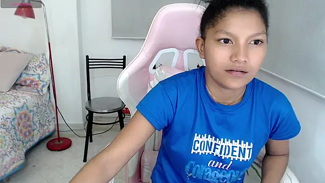 Snapshot of elly_willis chatting on 02-21-25, 01:33 elly willis online show from 02-21-25, 01:33