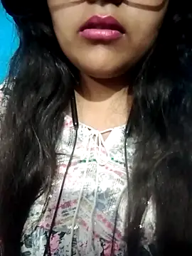 Snapshot of Love-Veronica chatting on 02-13-26, 01:07 Love-Veronica online show from 02-13-26, 01:07