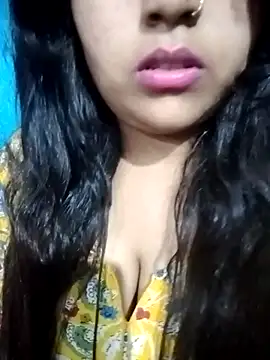 Snapshot of Love-Veronica chatting on 02-24-26, 11:52 Love-Veronica online show from 02-24-26, 11:52