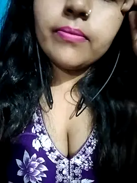 Snapshot of Love-Veronica chatting on 02-25-26, 12:59 Love-Veronica online show from 02-25-26, 12:59