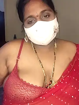 Snapshot of Sexy_Radhikaa chatting on 02-08-25, 04:25 Sexy Radhikaa online show from 02-08-25, 04:25