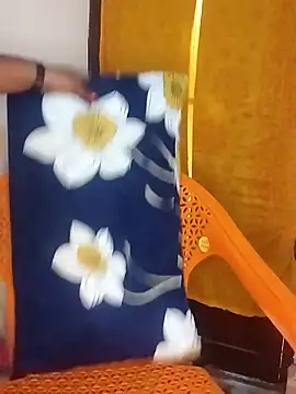 Snapshot of Sexy_Radhikaa chatting on 11-13-25, 04:44 Sexy Radhikaa online show from 11-13-25, 04:44