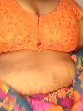 Snapshot of Sexy_Radhikaa chatting on 11-27-25, 12:24 Sexy Radhikaa online show from 11-27-25, 12:24