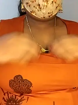 Snapshot of Sexy_Radhikaa chatting on 04-29-26, 05:30 Sexy Radhikaa online show from 04-29-26, 05:30