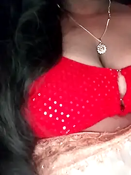 Snapshot of Sexy_Radhikaa chatting on 05-09-26, 04:12 Sexy Radhikaa online show from 05-09-26, 04:12